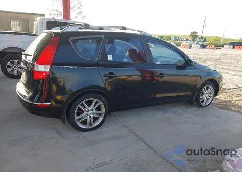 2012 Hyundai Elantra Touring Se z USA, uszkodzony, nr VIN KMHDC8AE2CU131361